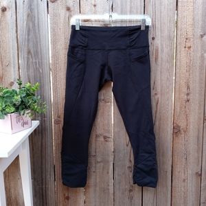 Women's Lululemon Cropped Black Leggings Size 6